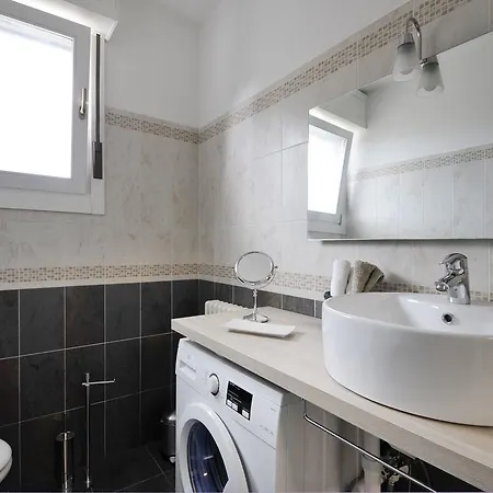 Orlandi Halldis Appartement *
